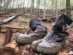 竹林整備のおとも　地下足袋