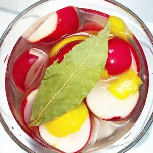 自家製ラディッシュの酢漬け
