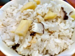 たけのこしいたけごはん