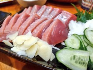 カツオの刺身