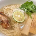 りょう花さんの鶏塩ラーメン