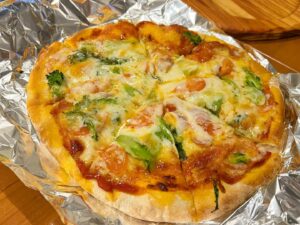 里山の春の味覚　菜の花ピザ