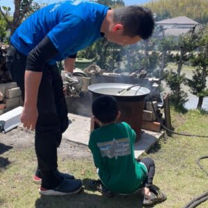 たけのこ　皮をむいてすぐに釜茹で