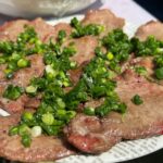 阿波牛　ネギ塩たっぷりのタン