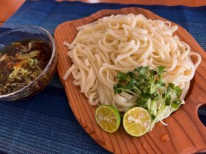 暑い夏を乗り切るスダチうどん