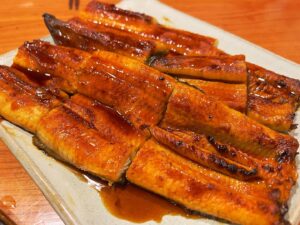 タレを洗い流して酒蒸しにした土用のうなぎうまい！！！！！