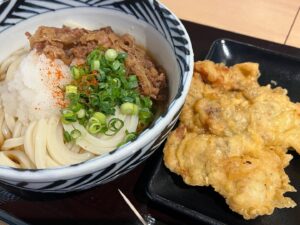 肉おろしぶっかけ＆とり天 @かまたまーる