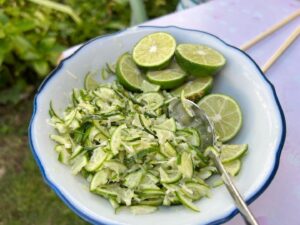 何にかけても美味い！万能調味料『塩すだち』